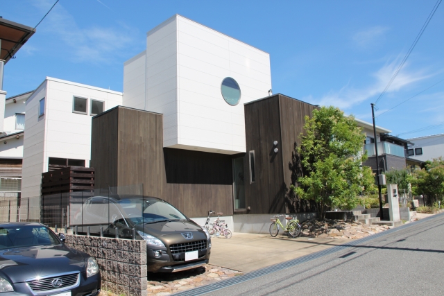 【秦野市の外壁塗装】アクセントカラーで個性を演出！魅力的な外壁への塗り替え術