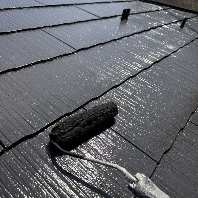 屋根塗装で雨漏りを防ぐ！縁切りとタスペーサーの重要な役割【秦野市・平塚市の方必見】