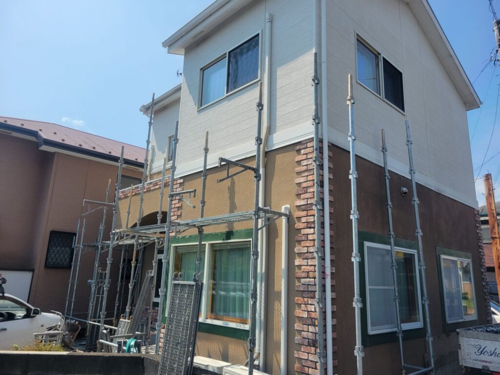 秦野市 N様邸 足場設置 作業風景