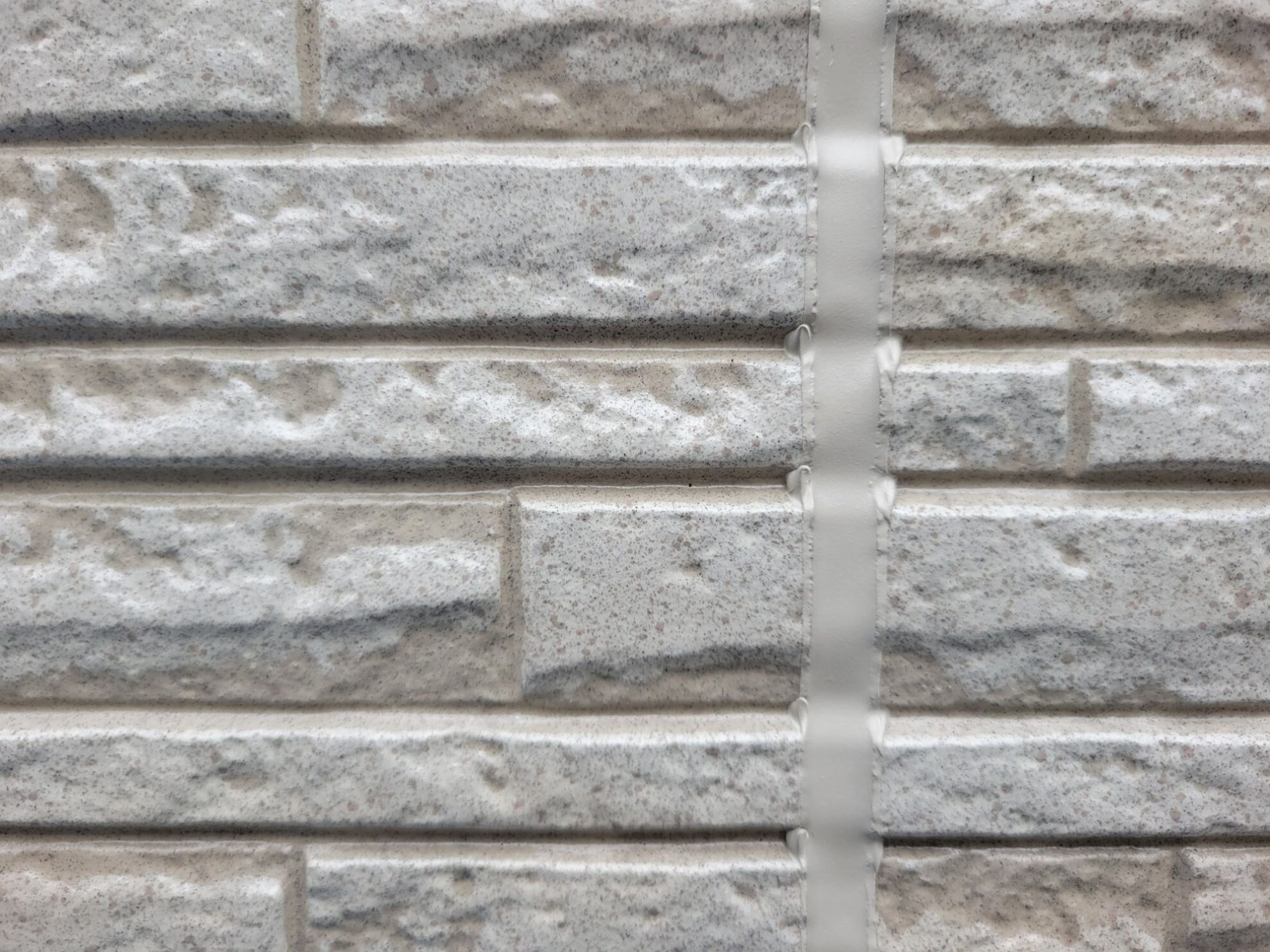 秦野市 U様邸 コーキング完了後の外壁|ペイントホームズ秦野店