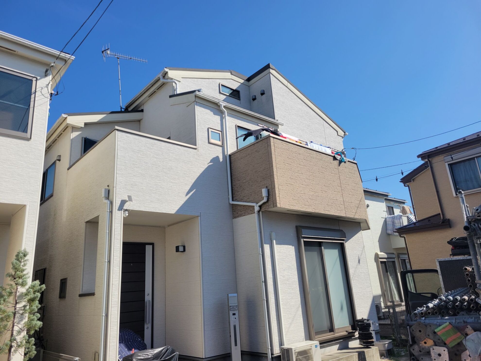 小田原市の外壁塗装工事前の建物外観