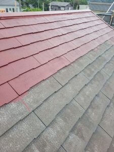 平塚市F様邸の屋根中塗り途中の全体