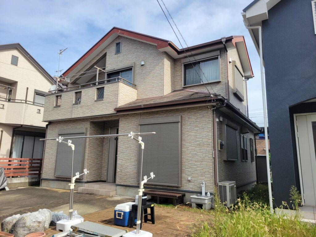 秦野市　外壁塗装工事が始まりました。